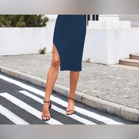 Women’s 2 piece outfit - Picture 2 of 10